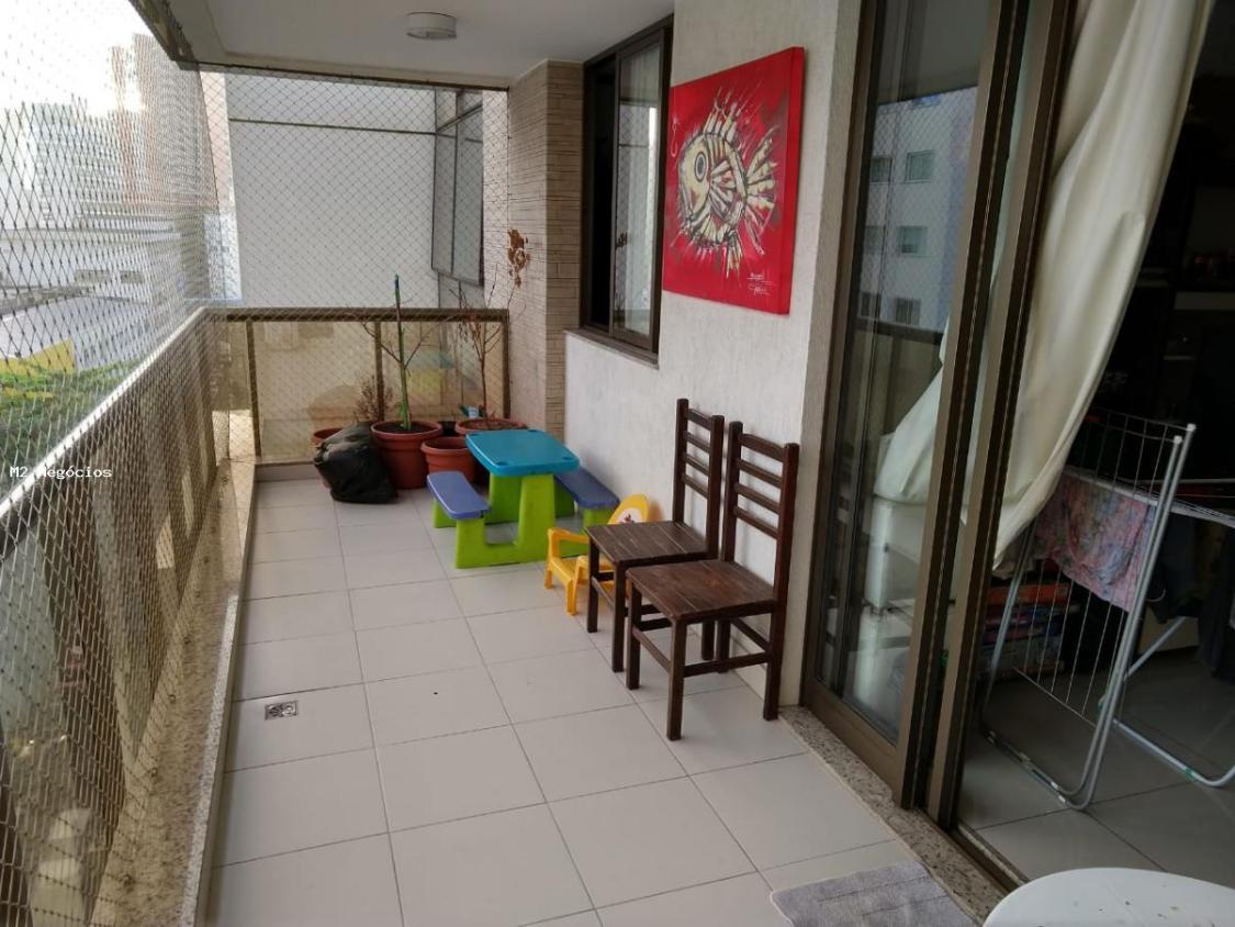 Apartamento à venda com 3 quartos, 118m² - Foto 2