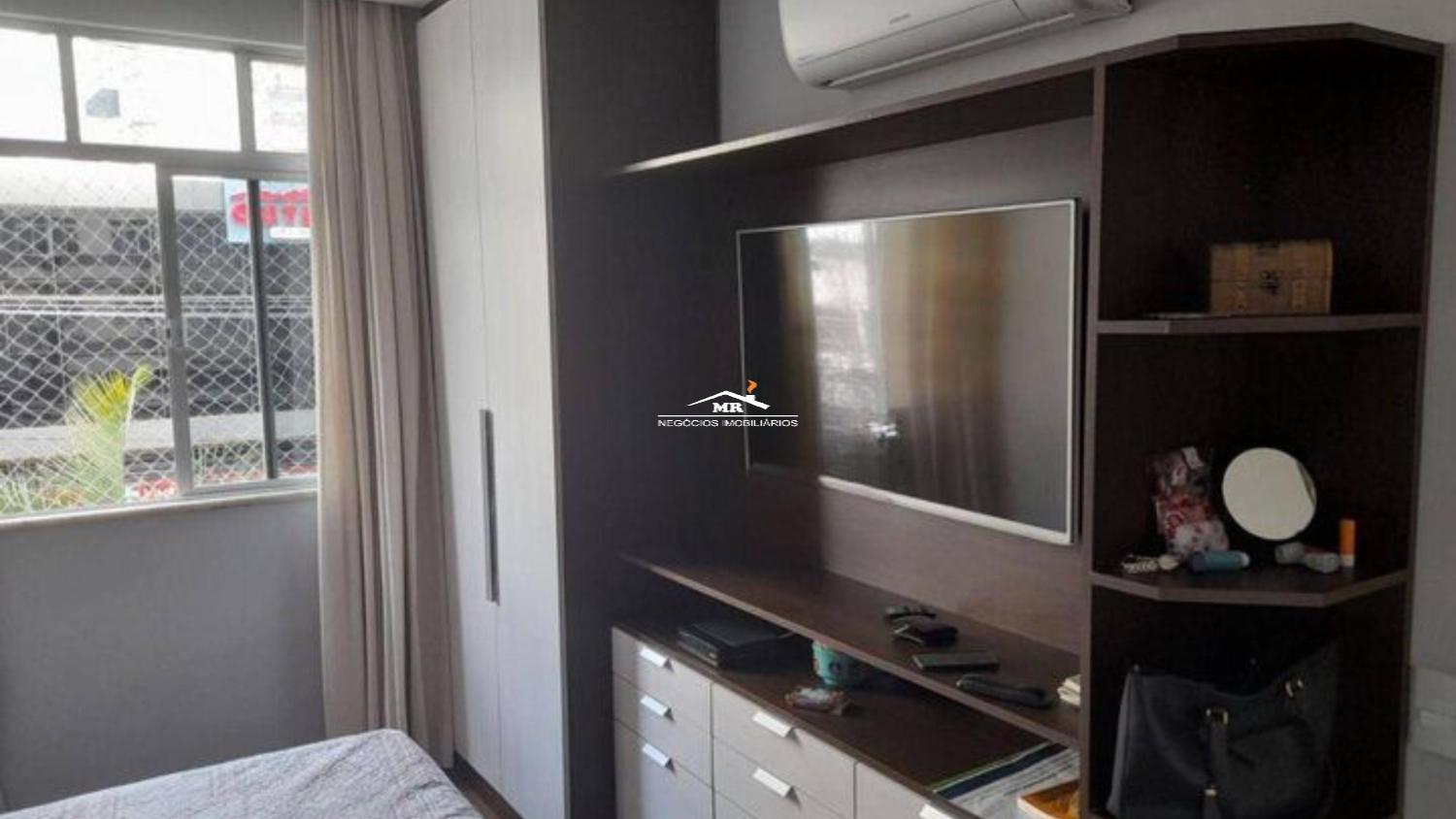 Apartamento à venda com 3 quartos, 210m² - Foto 3