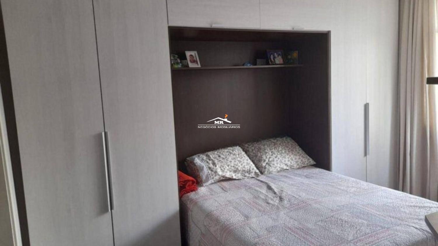 Apartamento à venda com 3 quartos, 210m² - Foto 2