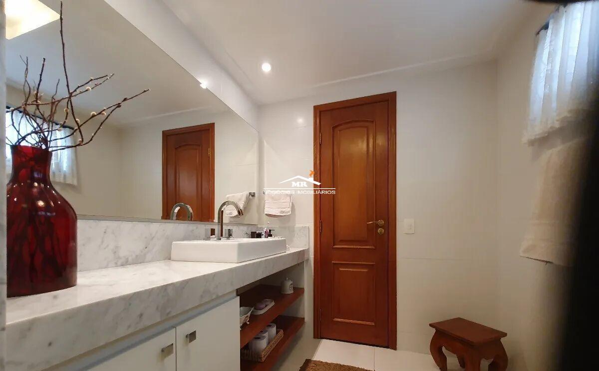 Apartamento à venda com 3 quartos, 215m² - Foto 11