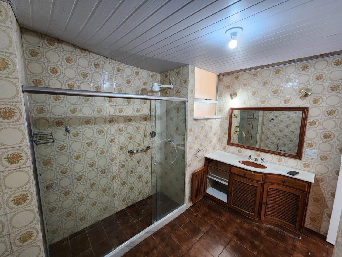 Apartamento à venda e aluguel com 3 quartos, 180m² - Foto 17