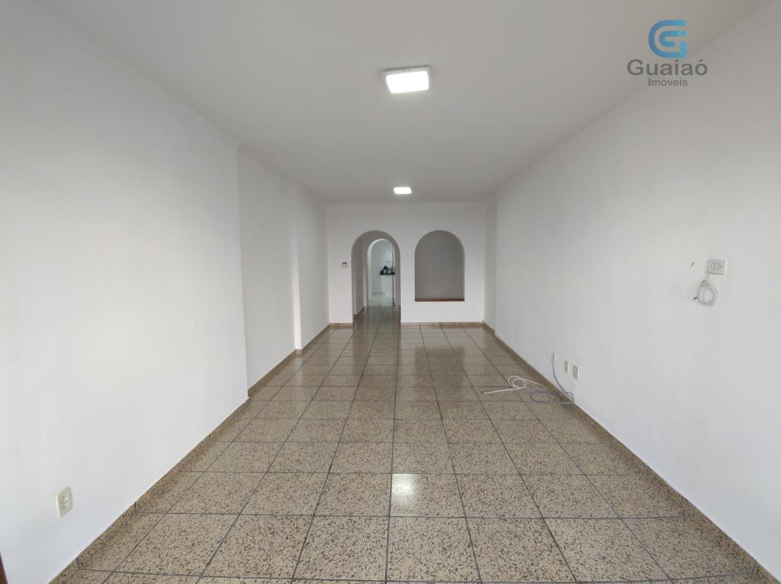 Apartamento à venda com 3 quartos, 230m² - Foto 3