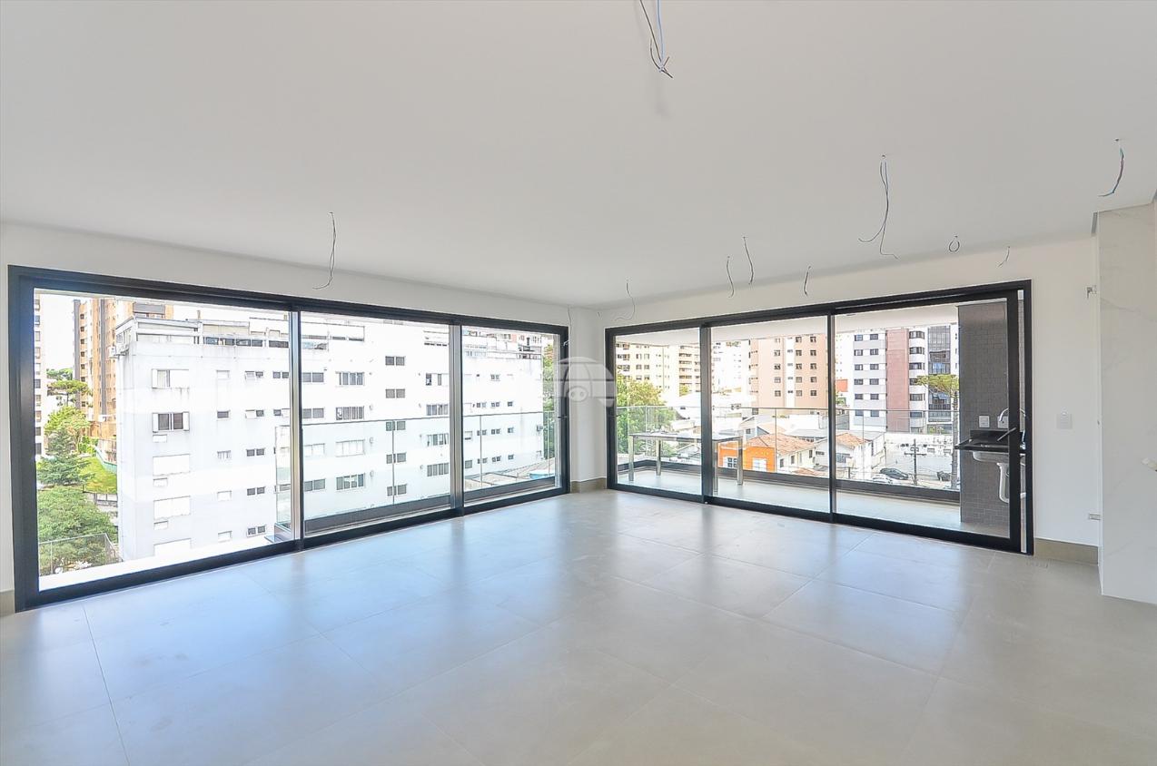 Apartamento à venda com 3 quartos, 107m² - Foto 2