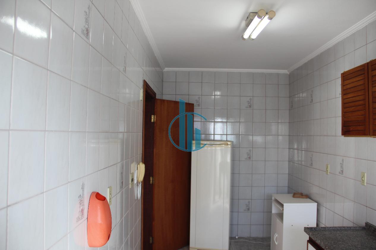 Apartamento à venda com 2 quartos, 69m² - Foto 13