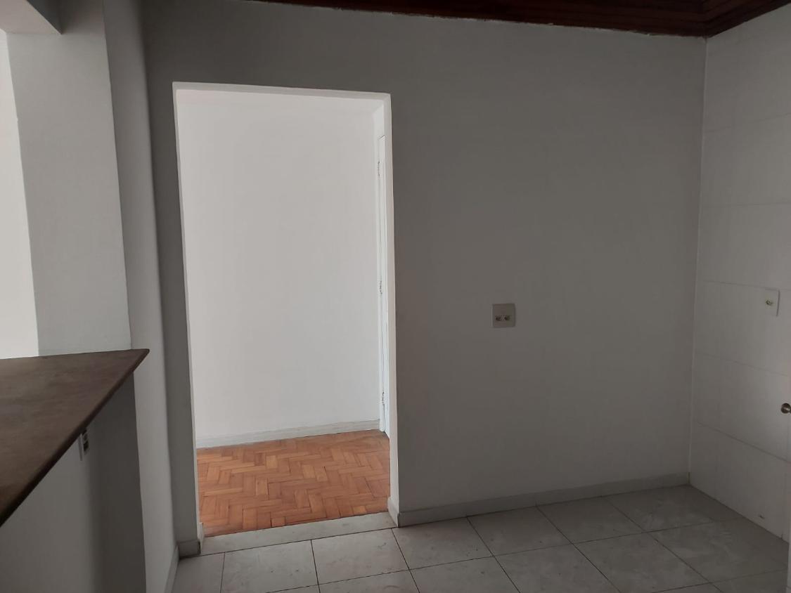 Apartamento à venda com 2 quartos, 75m² - Foto 9