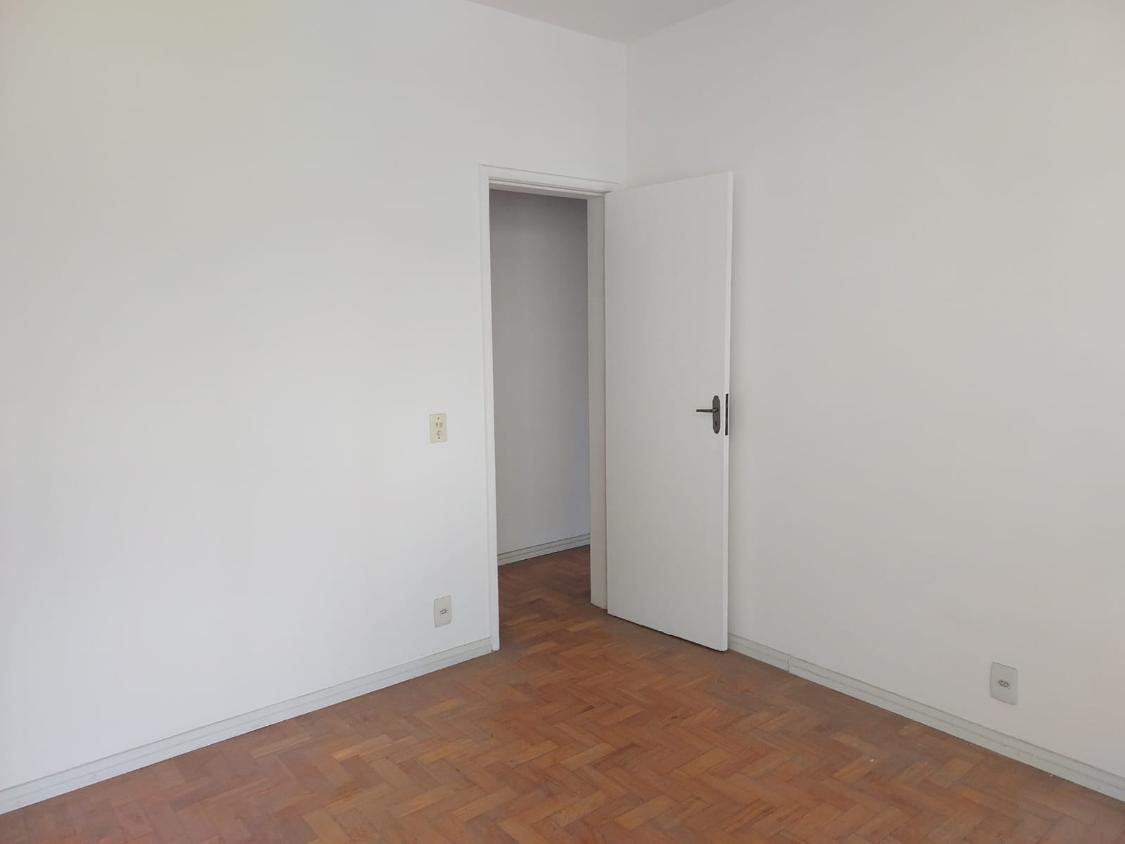 Apartamento à venda com 2 quartos, 75m² - Foto 11