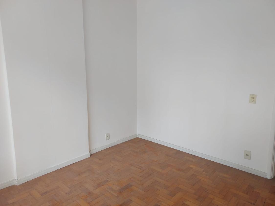 Apartamento à venda com 2 quartos, 75m² - Foto 13