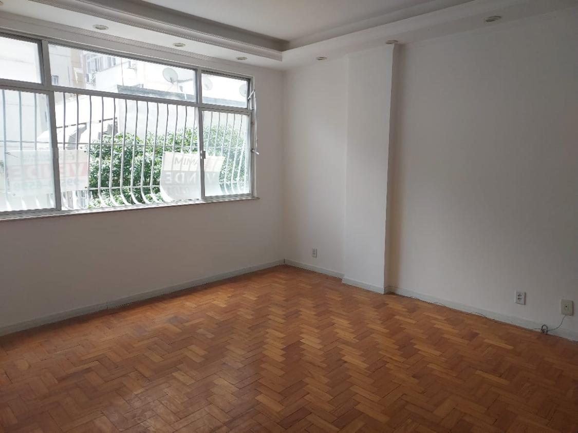 Apartamento à venda com 2 quartos, 75m² - Foto 4