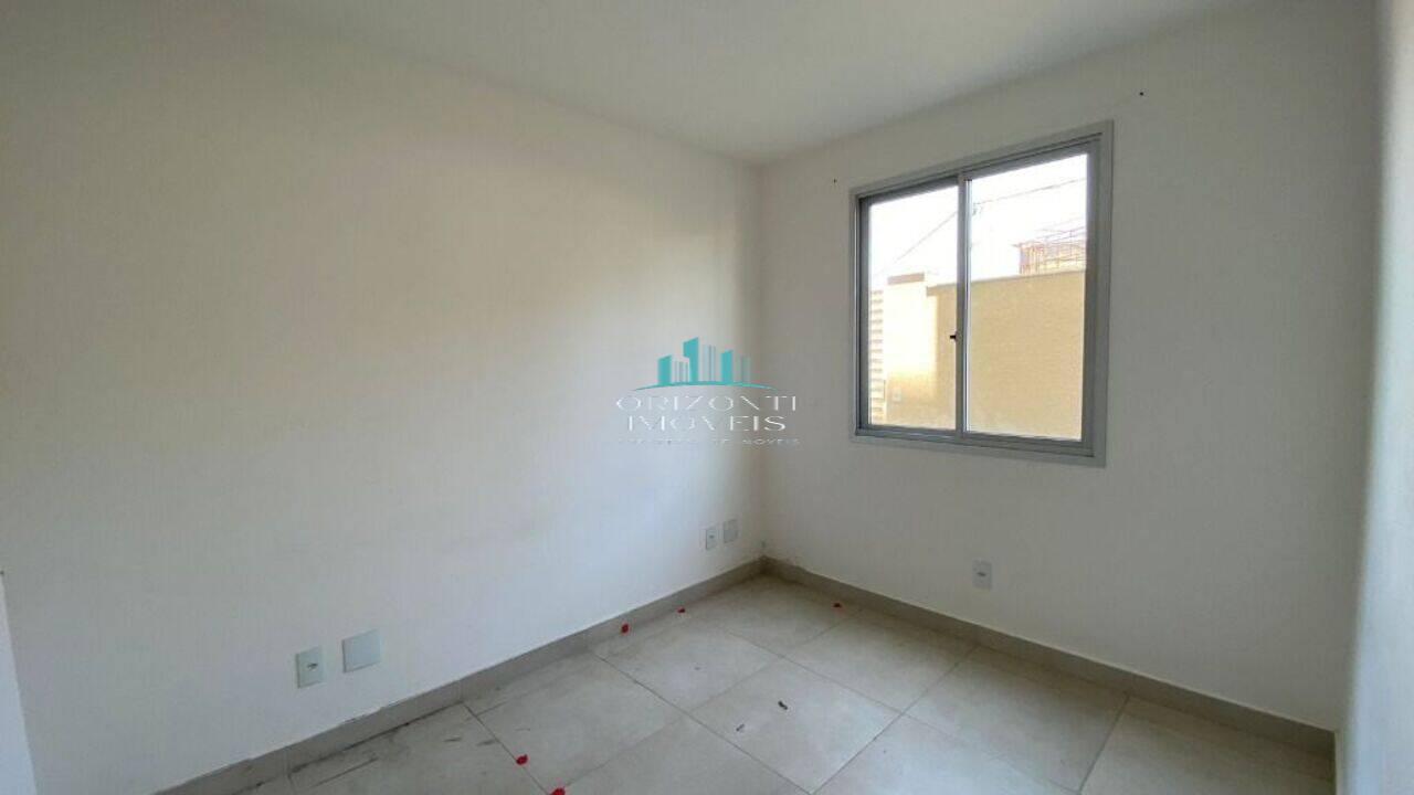 Apartamento à venda com 3 quartos - Foto 1