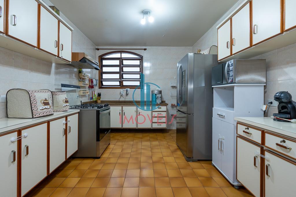 Casa à venda com 3 quartos, 194m² - Foto 7