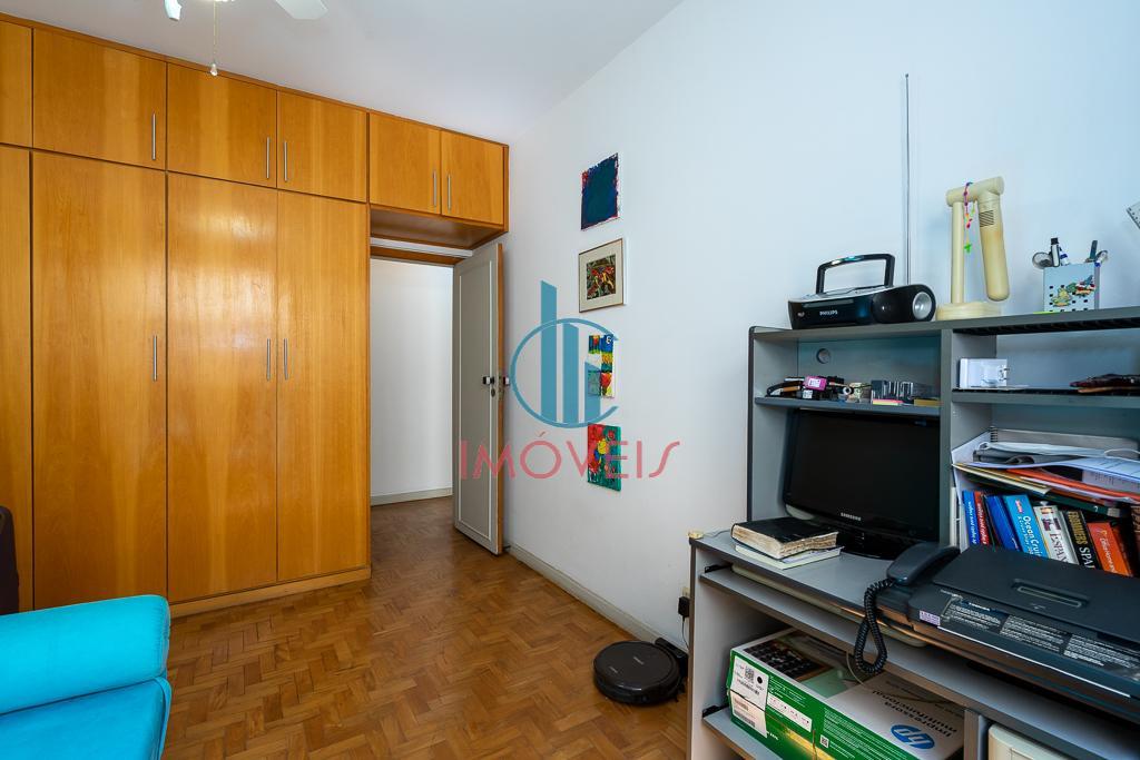 Apartamento à venda com 3 quartos, 180m² - Foto 26