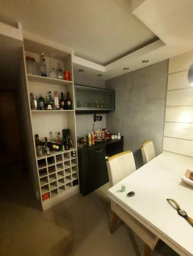 Apartamento à venda com 2 quartos, 70m² - Foto 3