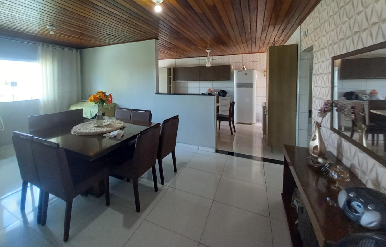 Casa à venda com 3 quartos, 194m² - Foto 4