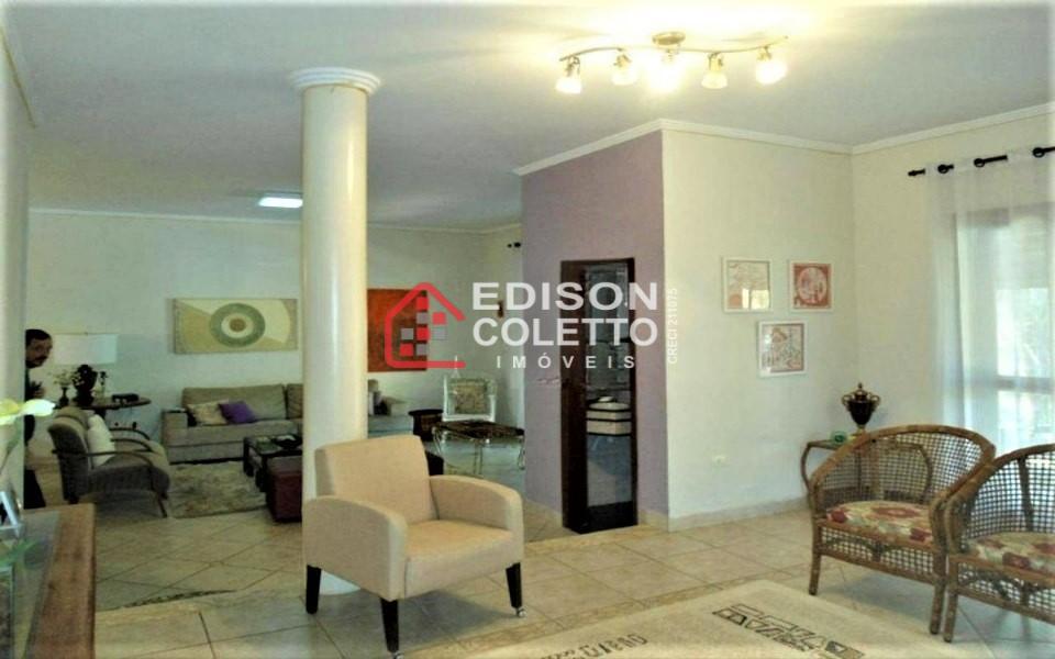 Casa à venda e aluguel com 3 quartos, 350m² - Foto 13