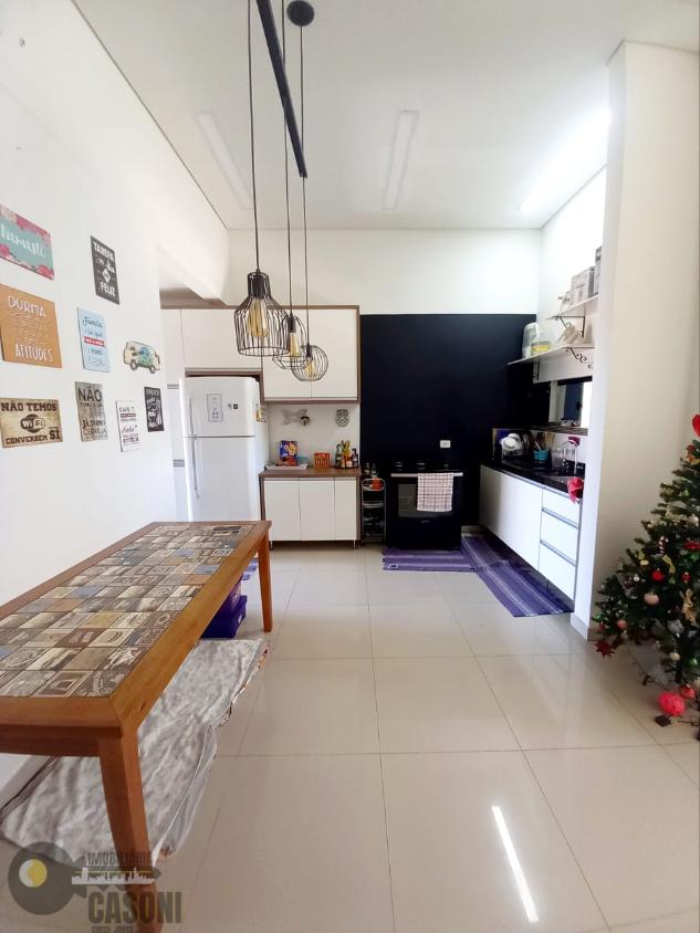 Casa à venda com 2 quartos, 108m² - Foto 3