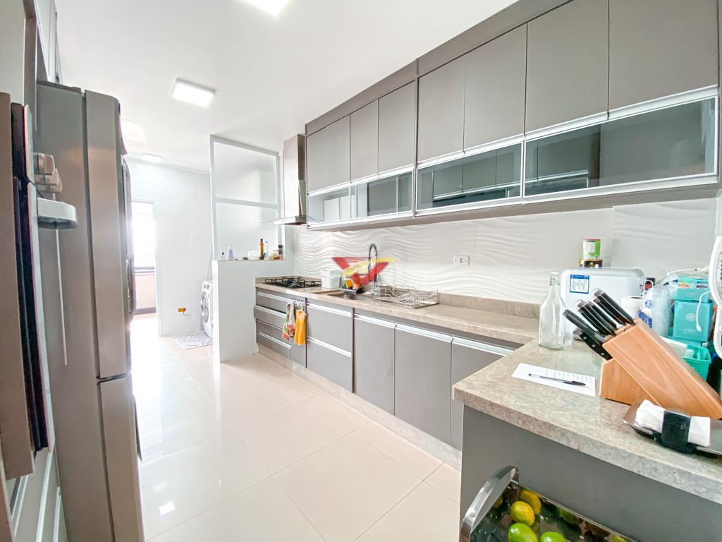 Apartamento à venda com 3 quartos, 135m² - Foto 18