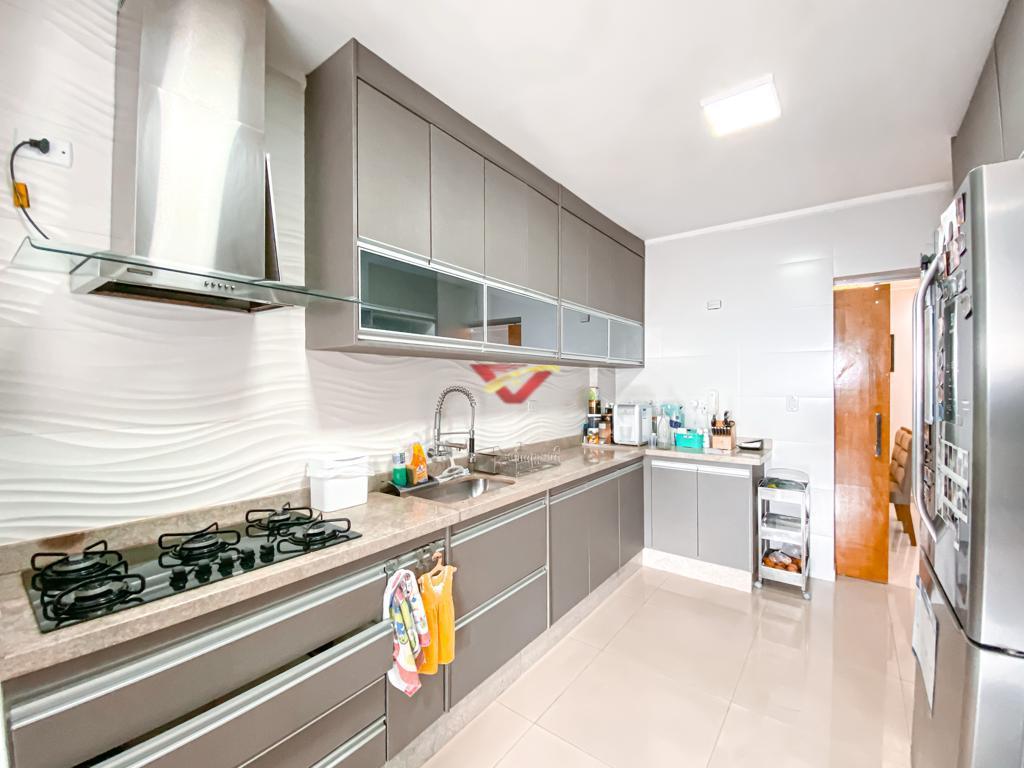 Apartamento à venda com 3 quartos, 135m² - Foto 19