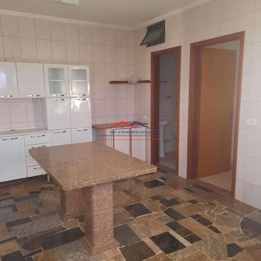 Casa à venda com 2 quartos, 140m² - Foto 14