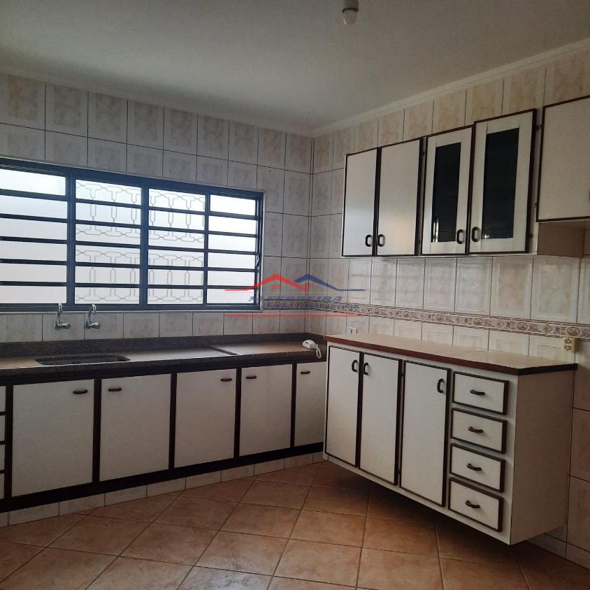 Casa à venda com 2 quartos, 140m² - Foto 12