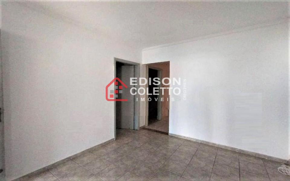 Casa à venda com 3 quartos, 101m² - Foto 11