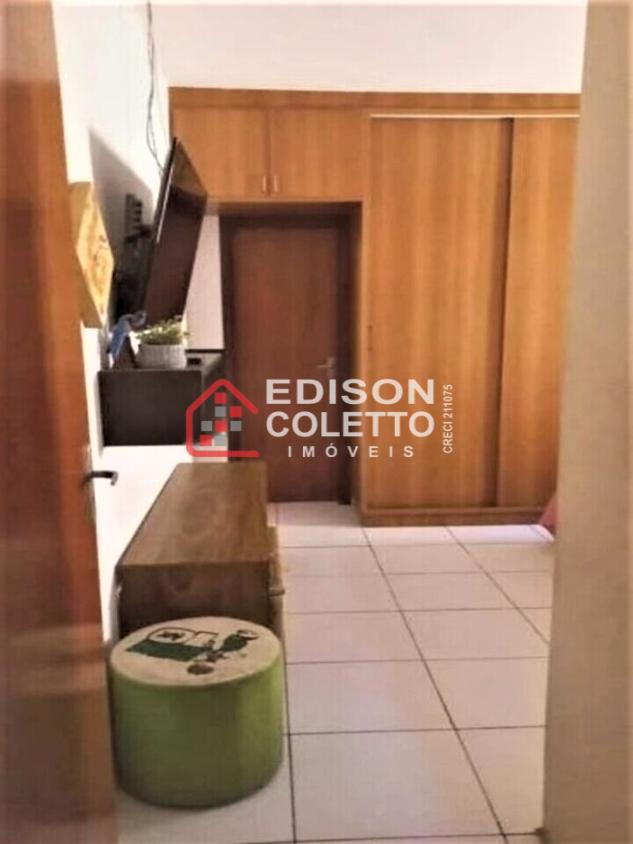 Casa à venda com 3 quartos, 88m² - Foto 10