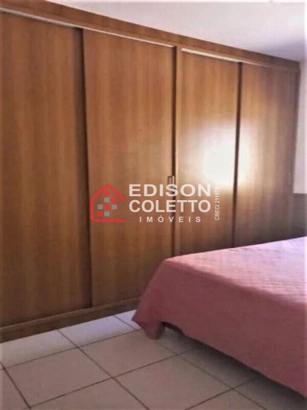 Casa à venda com 3 quartos, 88m² - Foto 11