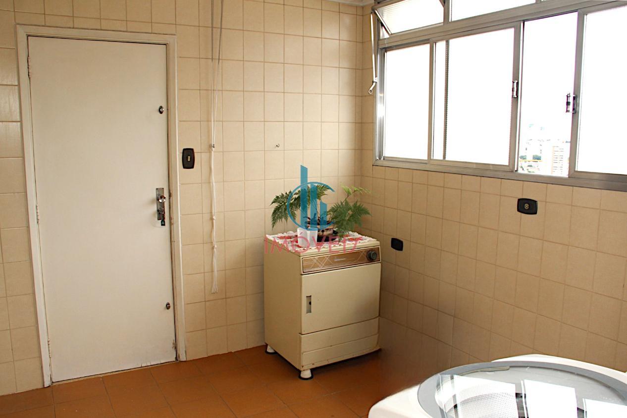 Apartamento à venda com 3 quartos, 146m² - Foto 24