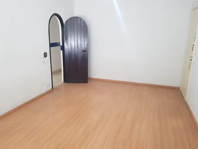 Apartamento à venda com 2 quartos, 82m² - Foto 2