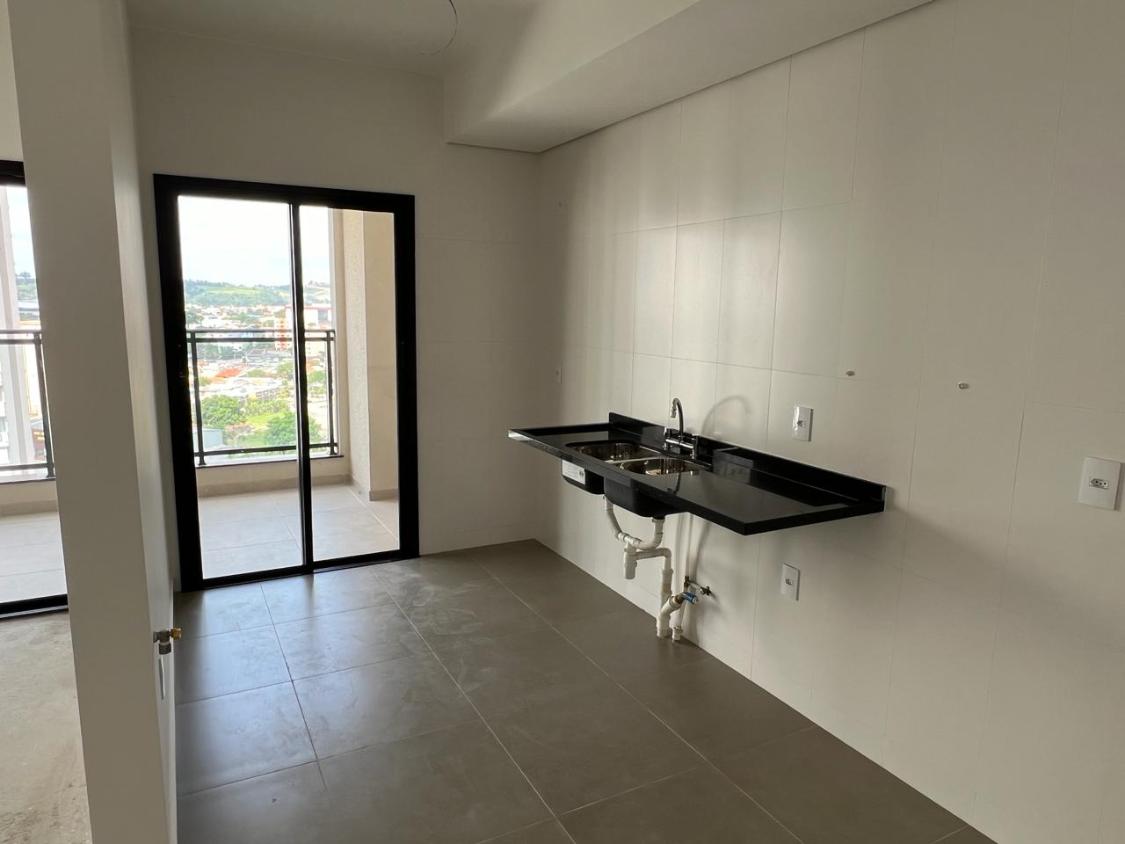 Apartamento à venda com 3 quartos, 144m² - Foto 2