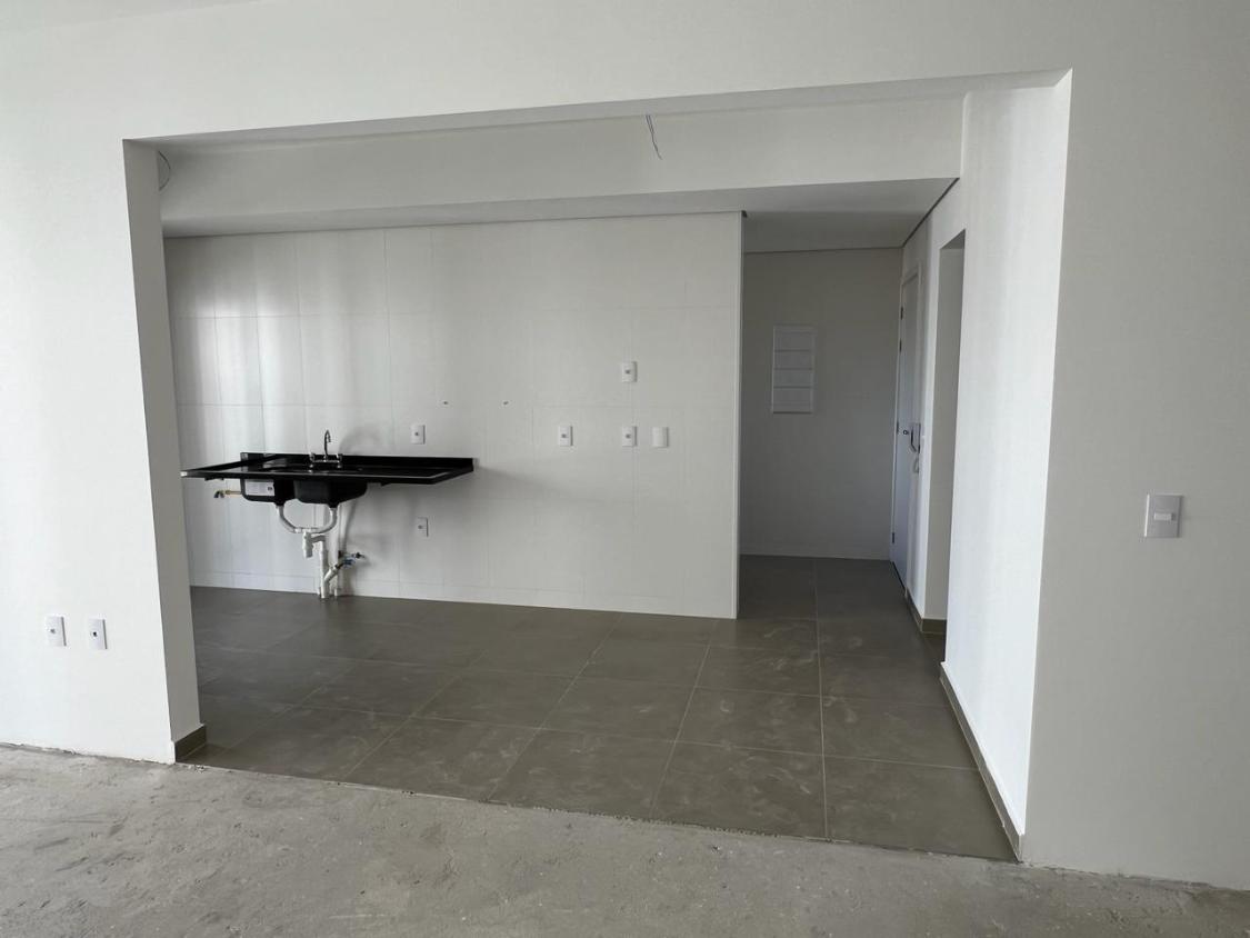 Apartamento à venda com 3 quartos, 144m² - Foto 9