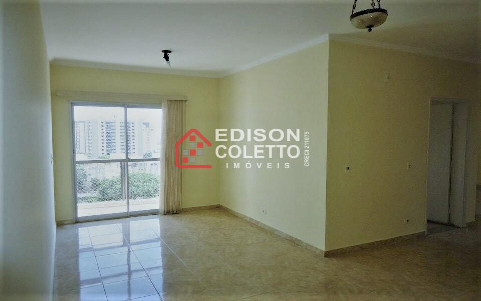 Apartamento à venda com 3 quartos, 74m² - Foto 1