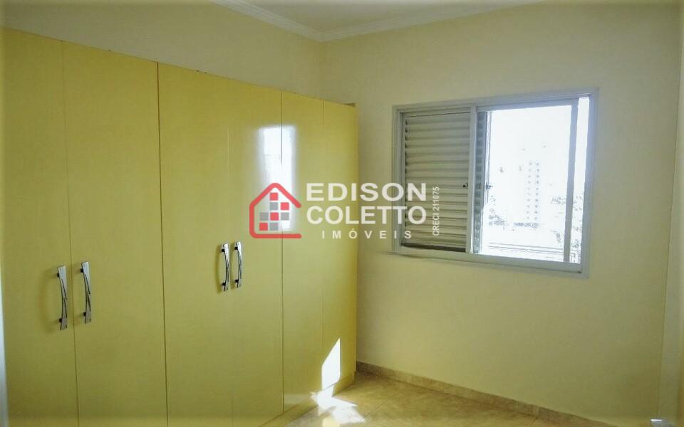 Apartamento à venda com 3 quartos, 74m² - Foto 11