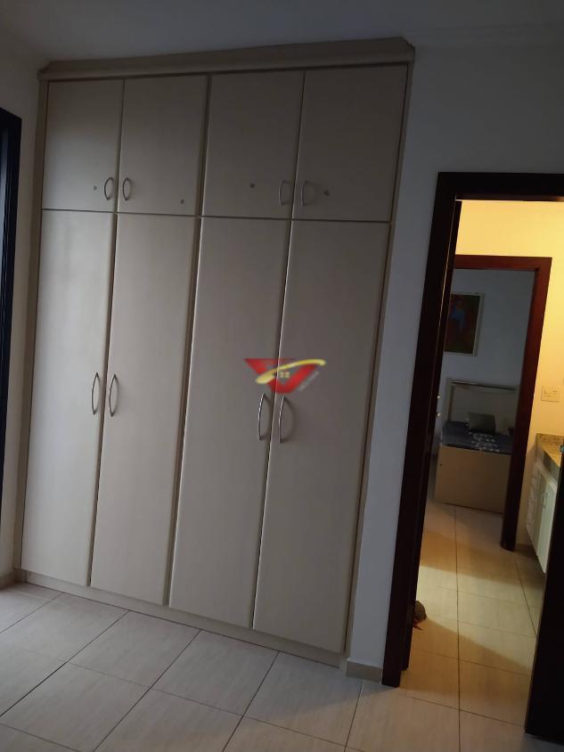 Apartamento à venda com 3 quartos, 200m² - Foto 14