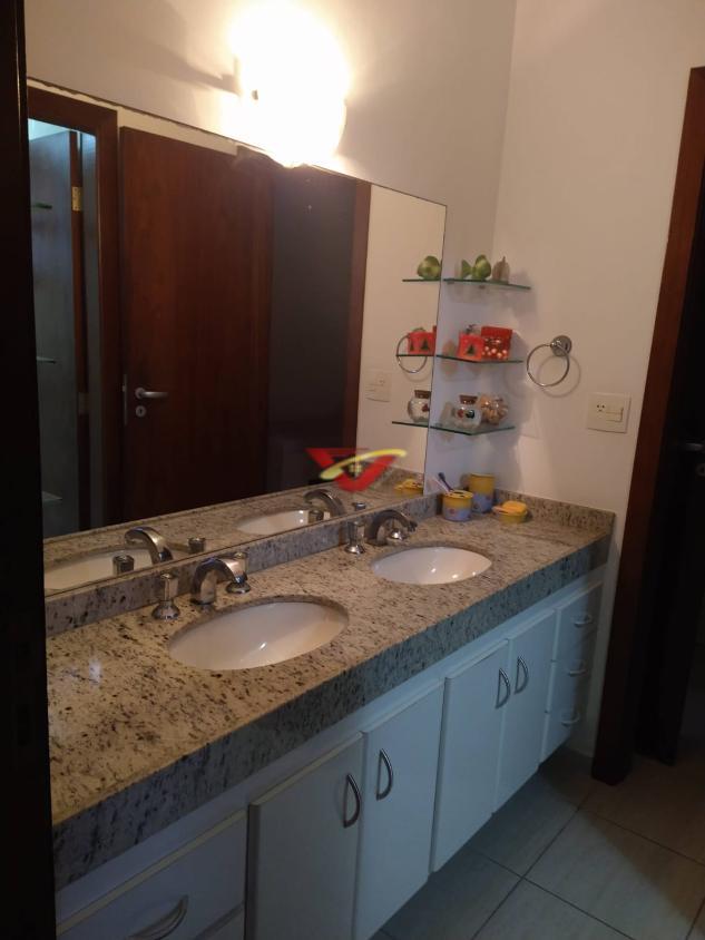 Apartamento à venda com 3 quartos, 200m² - Foto 22