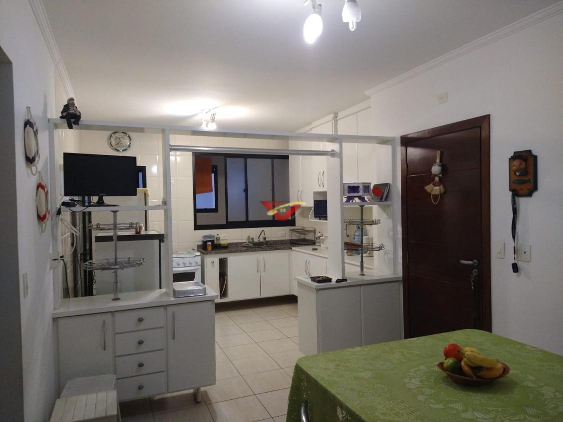 Apartamento à venda com 3 quartos, 200m² - Foto 10