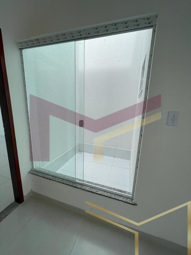 Casa à venda com 2 quartos, 59m² - Foto 5