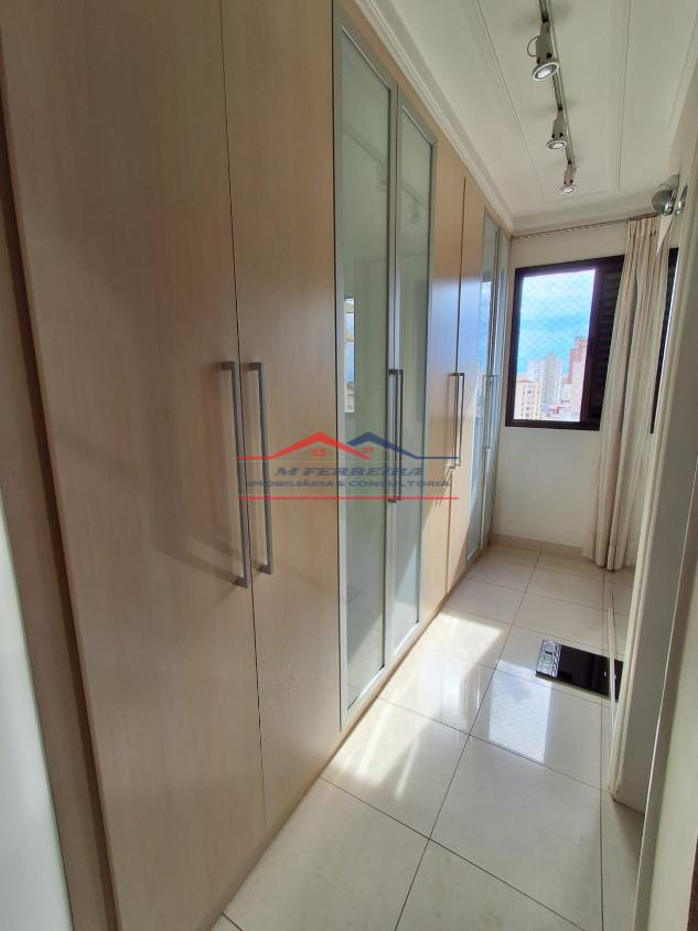 Apartamento à venda com 3 quartos, 250m² - Foto 7