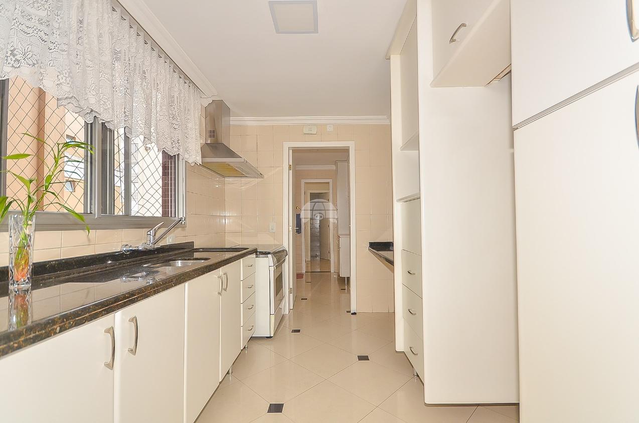 Apartamento à venda com 3 quartos, 149m² - Foto 11