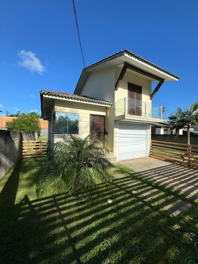 Casa à venda com 2 quartos, 80m² - Foto 1