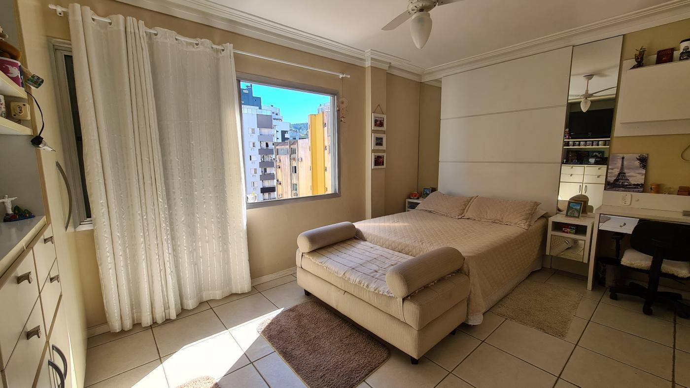 Apartamento à venda com 3 quartos, 110m² - Foto 9