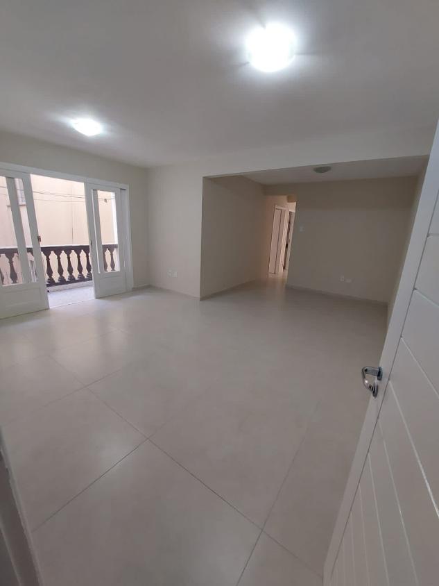 Apartamento à venda com 3 quartos, 92m² - Foto 1