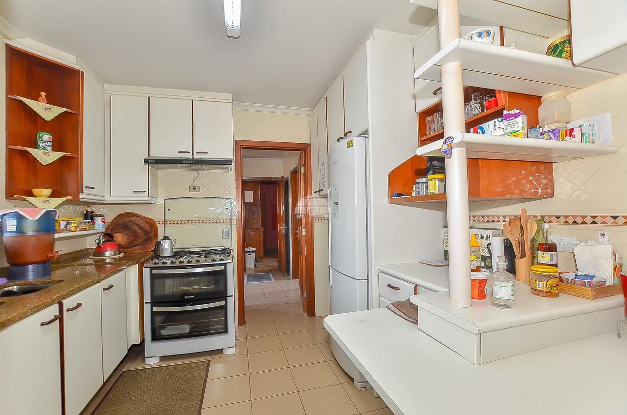 Apartamento à venda com 4 quartos, 201m² - Foto 6