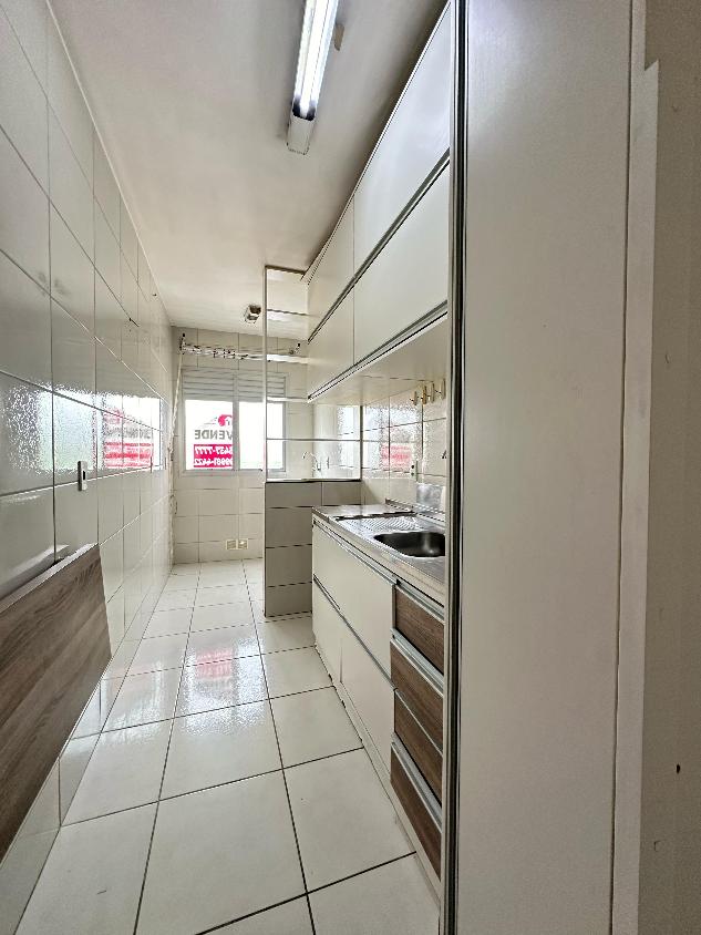 Apartamento à venda com 2 quartos, 60m² - Foto 2