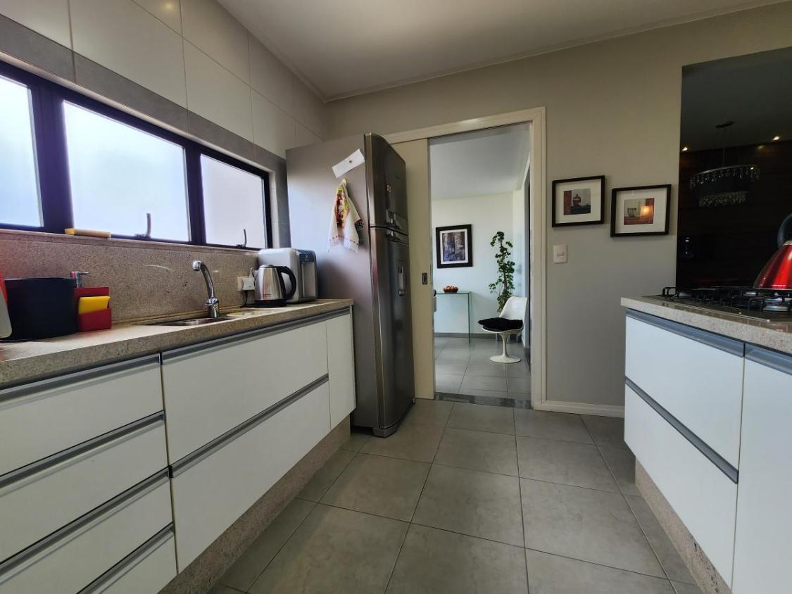 Apartamento à venda com 3 quartos, 165m² - Foto 4