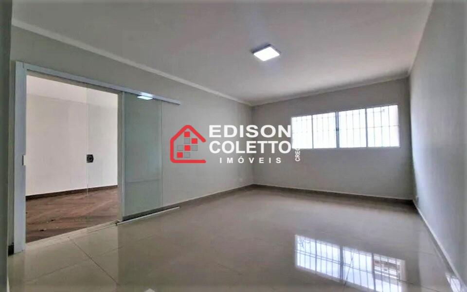 Casa à venda e aluguel com 3 quartos, 170m² - Foto 1