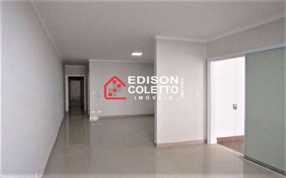 Casa à venda e aluguel com 3 quartos, 170m² - Foto 2