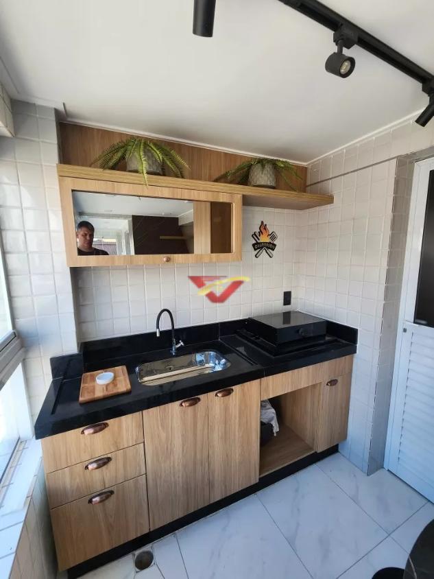 Apartamento à venda com 2 quartos, 70m² - Foto 3