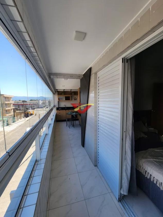 Apartamento à venda com 2 quartos, 70m² - Foto 2