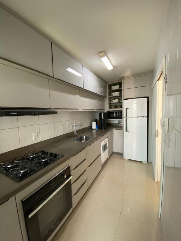 Apartamento à venda com 3 quartos, 84m² - Foto 2