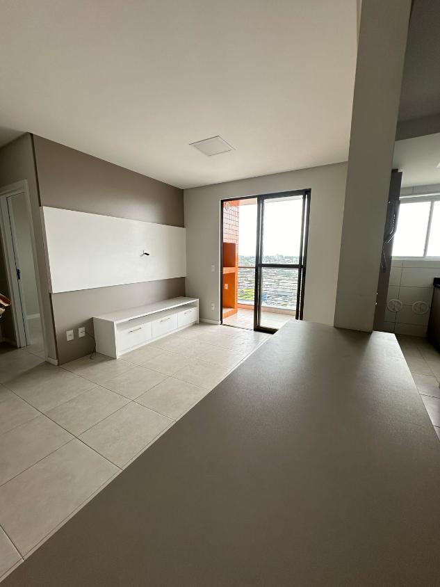 Apartamento à venda com 2 quartos, 68m² - Foto 5